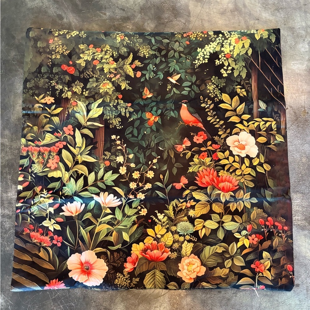 NWOT, Thank you two flower pillow case, I38